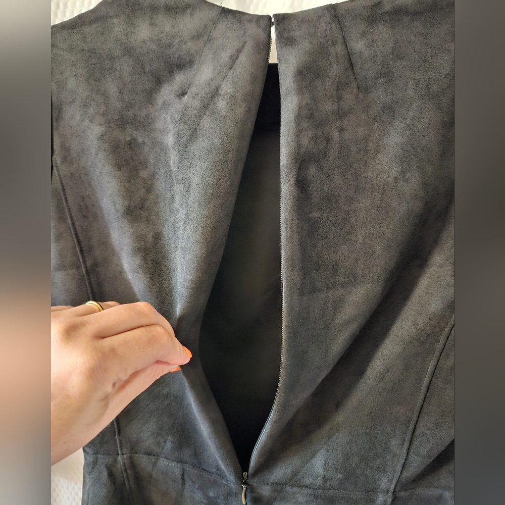 🎉 3/$60 Babaton Faux Suede Kramer Dress In Black Size 4 - Picture 5 of 7